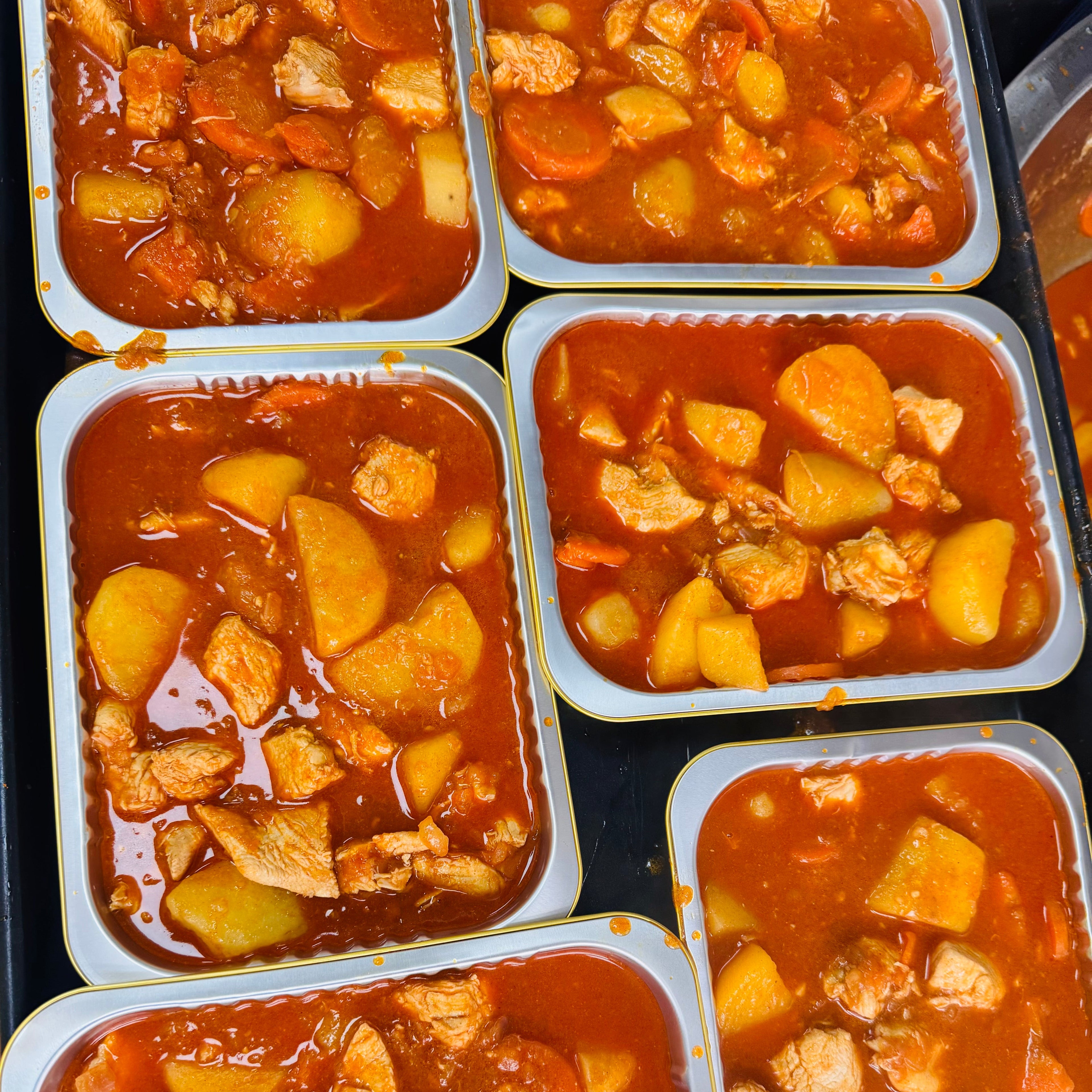 Chicken Paprikash • 1L Family Tray