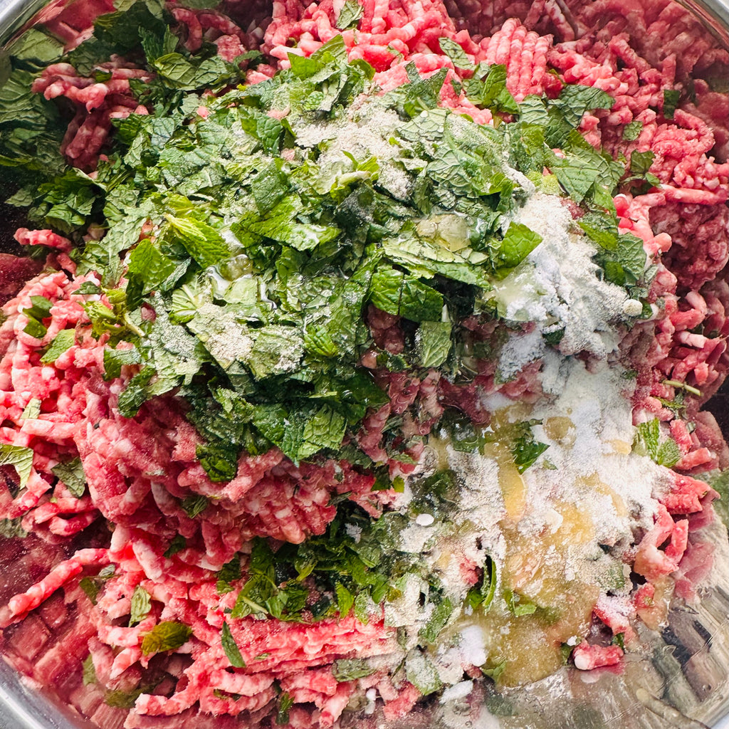 Rosemary Lamb Burgers
4 × 125g (Approx. 500g)